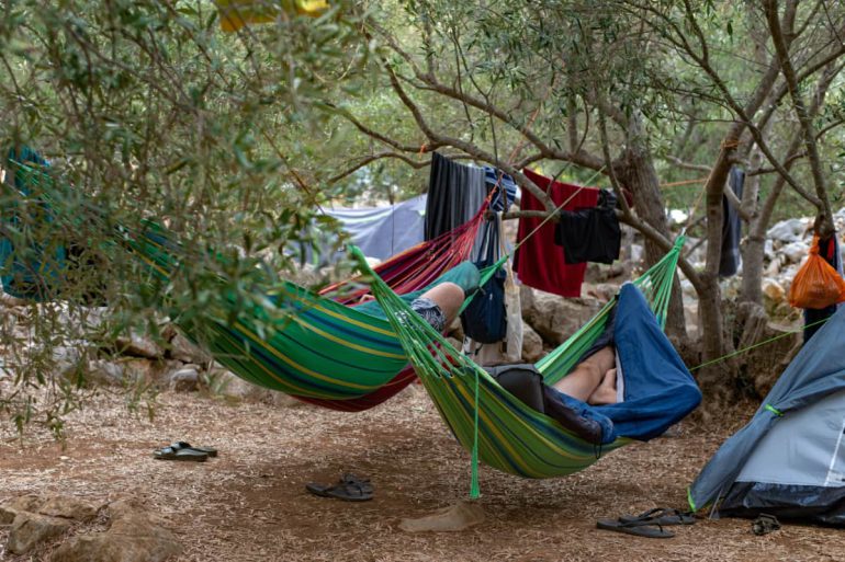 kamperen in hangmat